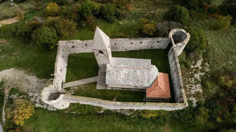 Iglesia románica de Hrastovlje